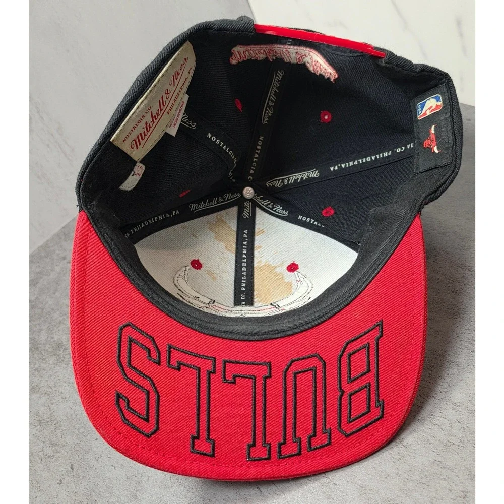 Mitchell & Ness Chicago Bulls Snapback‎ Hat Black Red Adjustable NBA Cap
